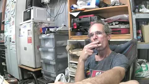 Snapshot of 04oldskool chatting on January 12, 1:11 am 04oldskool online show from January 12, 1:11 am