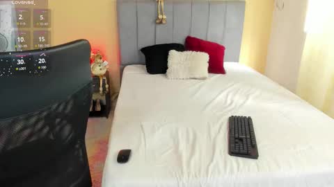 Alice  online show from December 22, 2:13 pm