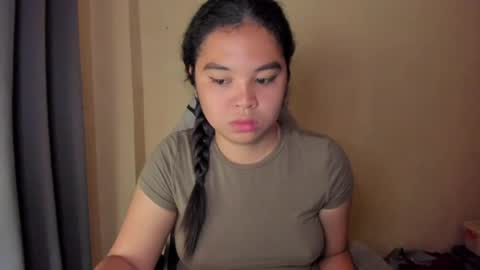 0wwlo0k online show from March 18, 5:46 am