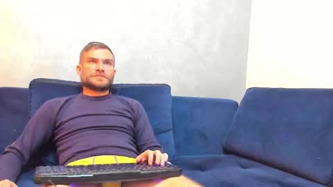 10in_deluxe online show from February 19, 10:01 am