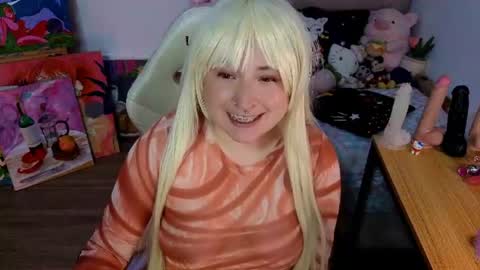 111lucygrim111 online show from July 10, 7:18 pm