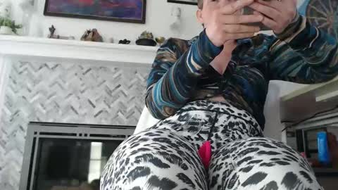 Aurora Willows online show from February 25, 8:23 pm