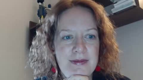 12ennie online show from October 14, 8:06 am