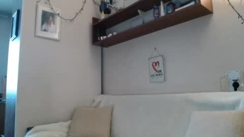 12ennie online show from February 16, 6:22 am