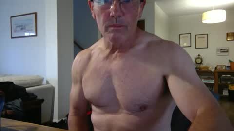 13glanmorfa online show from December 4, 9:18 pm