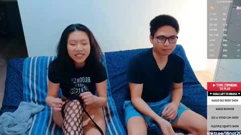 Snapshot of 18not20 chatting on February 24, 3:55 am Tong Ralph online show from February 24, 3:55 am