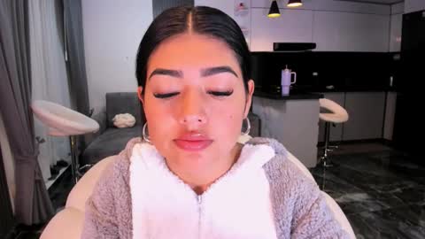 Hello soy bonnie  online show from September 12, 1:51 am