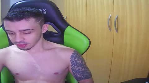 1good_vibes1 online show from February 15, 11:36 pm