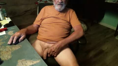 1handyanddee online show from April 6, 1:36 am