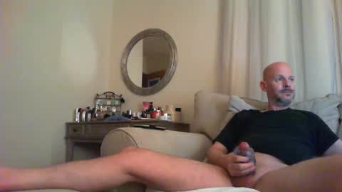 1hotbaldguy online show from December 10, 11:30 pm
