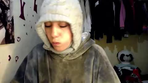 1kandylove online show from October 6, 4:41 am