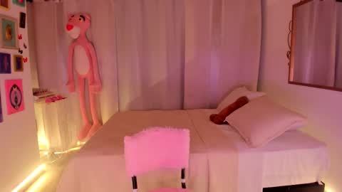 laiaa rivas online show from March 7, 2:33 am