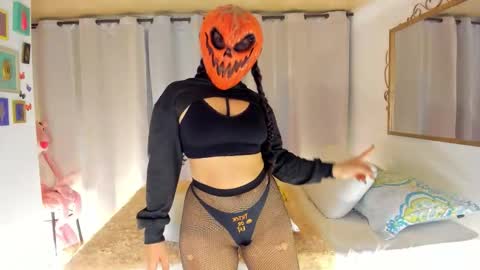 laiaa rivas online show from October 19, 3:11 am