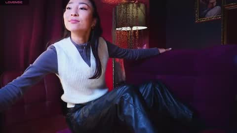 Rei online show from November 20, 1:32 pm