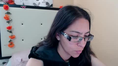 paola online show from March 17, 9:42 pm