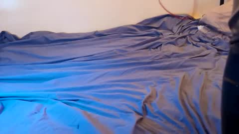 1toxiclust online show from January 16, 4:32 am