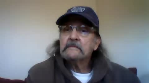 Snapshot of 1valentine chatting on December 7, 11:29 pm 1valentine online show from December 7, 11:29 pm