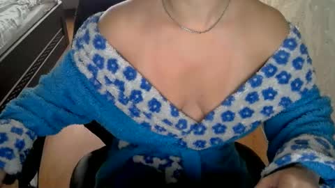 Snapshot of 1your_hot_girls chatting on February 4, 11:49 am 1your_hot_girls online show from February 4, 11:49 am