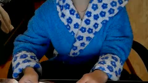 Snapshot of 1your_hot_girls chatting on January 5, 3:13 pm 1your_hot_girls online show from January 5, 3:13 pm