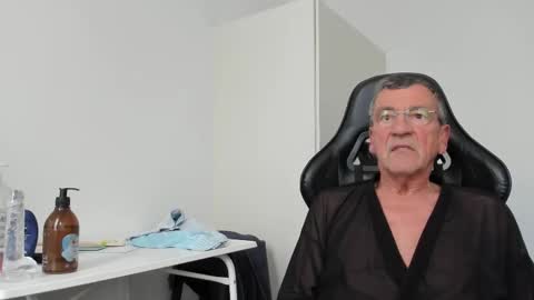 Henk online show from November 26, 2:14 pm