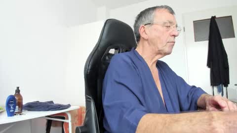 Henk online show from December 17, 10:44 am