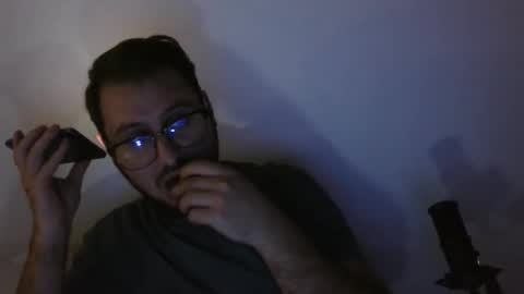 21jus online show from November 24, 8:40 pm