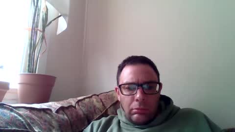 21piolts online show from April 12, 9:19 pm