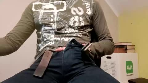 22_acacia_avenue online show from January 6, 6:45 pm