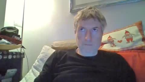 22esserre online show from April 12, 7:29 pm