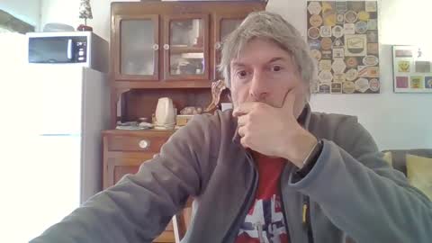 22esserre online show from December 2, 12:46 pm