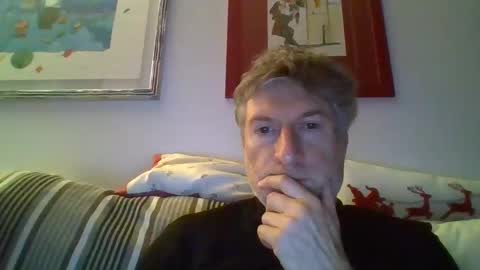 22esserre online show from March 10, 10:45 pm