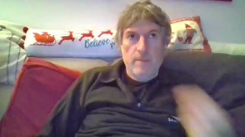 22esserre online show from December 6, 9:18 pm