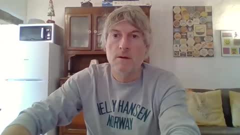 22esserre online show from December 6, 1:06 pm
