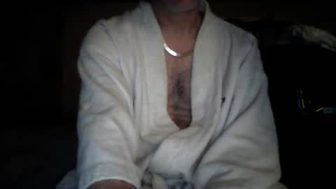 Snapshot of 247365onit chatting on December 6, 3:02 am 247365onit online show from December 6, 3:02 am