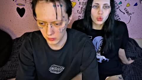 2emo4fam online show from December 11, 10:38 pm