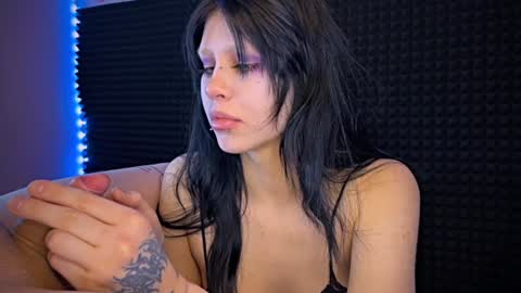 2emo4fam online show from January 11, 7:27 pm