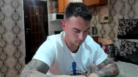 2sexymuscles online show from October 19, 7:51 pm