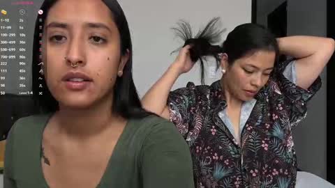 Snapshot of 2summerlove2 chatting on March 4, 7:32 pm Dalilah and Tarah online show from March 4, 7:32 pm