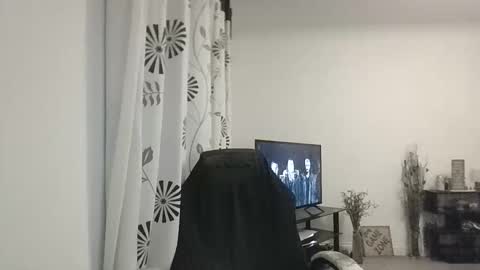 33UK online show from October 28, 12:22 am