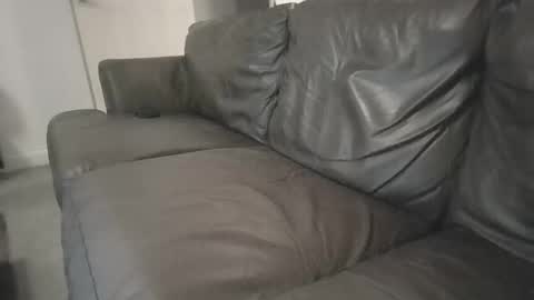 33UK online show from November 6, 11:52 pm