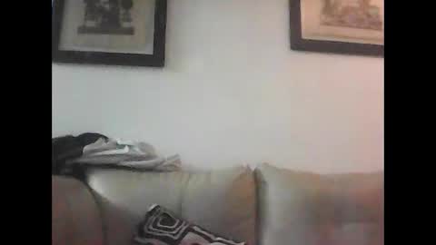 34colombiano34 online show from May 1, 8:30 am
