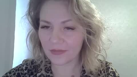 Snapshot of 3susie chatting on September 19, 7:56 am 3susie online show from September 19, 7:56 am