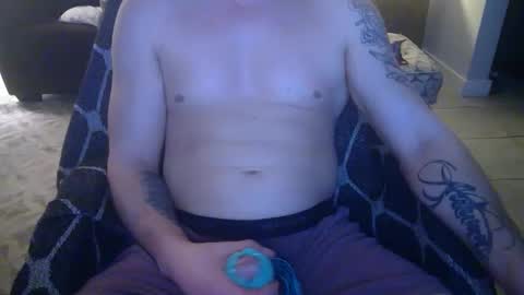 Snapshot of 42o_blah chatting on December 16, 3:08 am 42o_blah online show from December 16, 3:08 am
