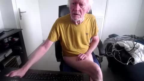 73yves online show from May 14, 7:50 am