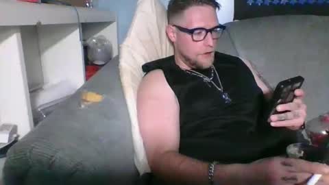 7inchking269 online show from April 2, 7:26 am