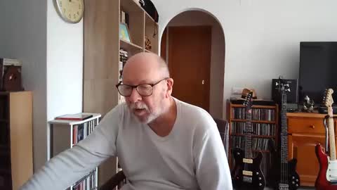  Papi  online show from March 8, 11:48 am