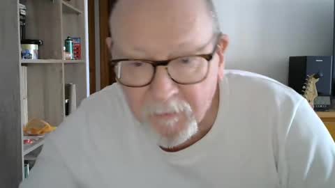  Papi  online show from December 7, 11:23 am