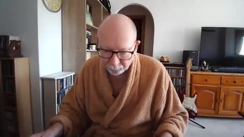  Papi  online show from February 11, 9:53 am