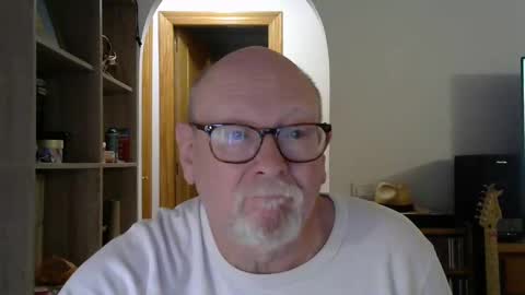 Papi  online show from December 7, 8:33 pm
