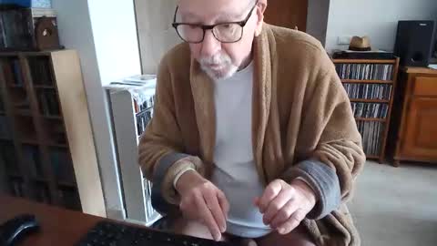  Papi  online show from November 30, 10:55 am